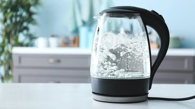 Вредна ли повторно кипяченая вода?