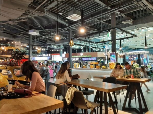 Общепит также сталкивается с оттоком посетителей