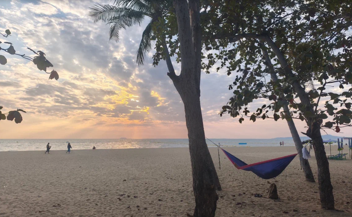 Фото автора. Пляж Джомтьен