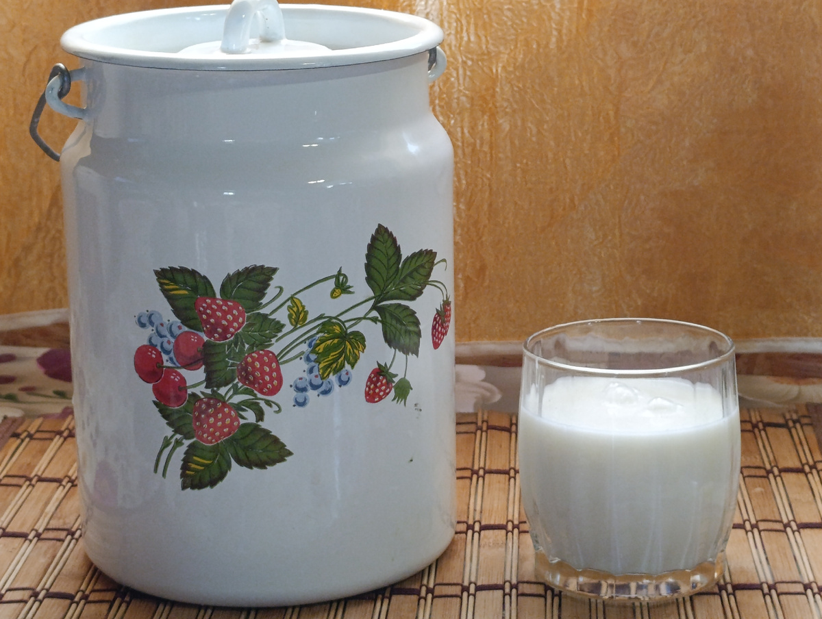 Молочный бидон времён СССР