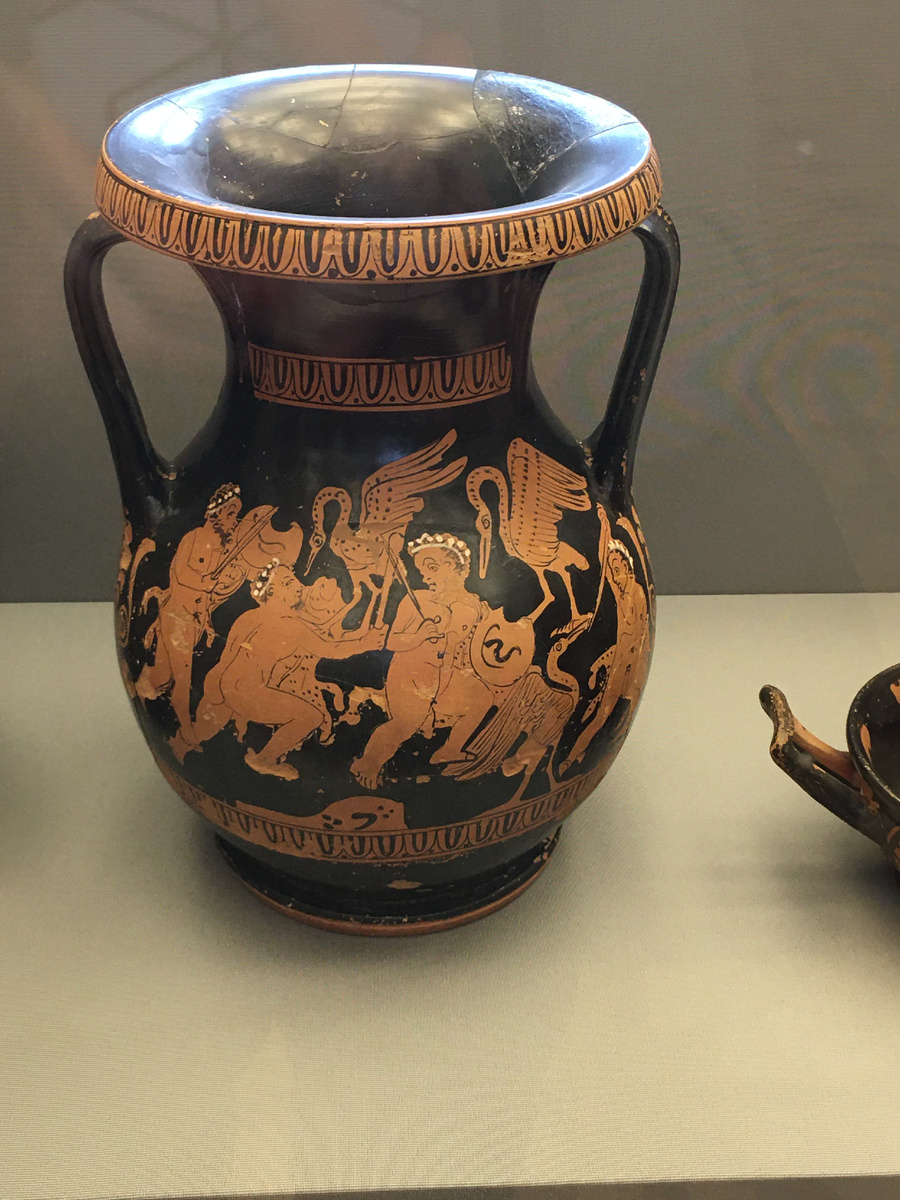 Пелика краснофигурная: гераномахия