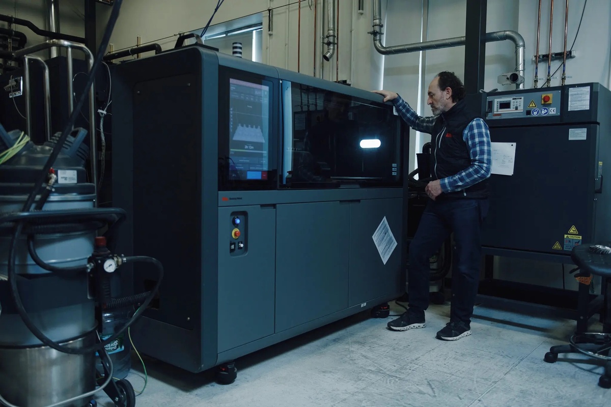 Джона Майерберг, соучредитель и технический директор компании Desktop Metal (фото: Тони Луонг, The New York Times)