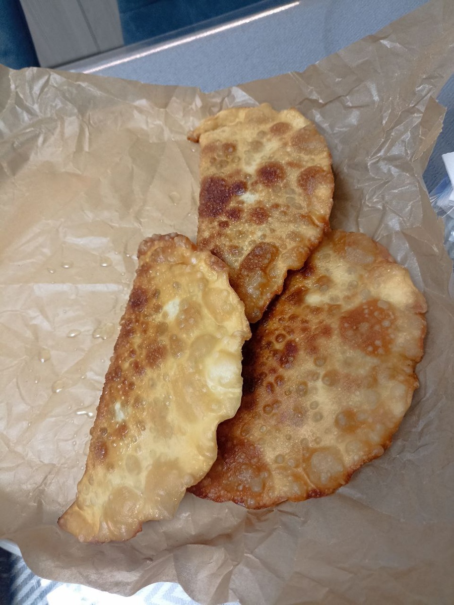 домашние чебуреки - любимое блюдо нашей семьи