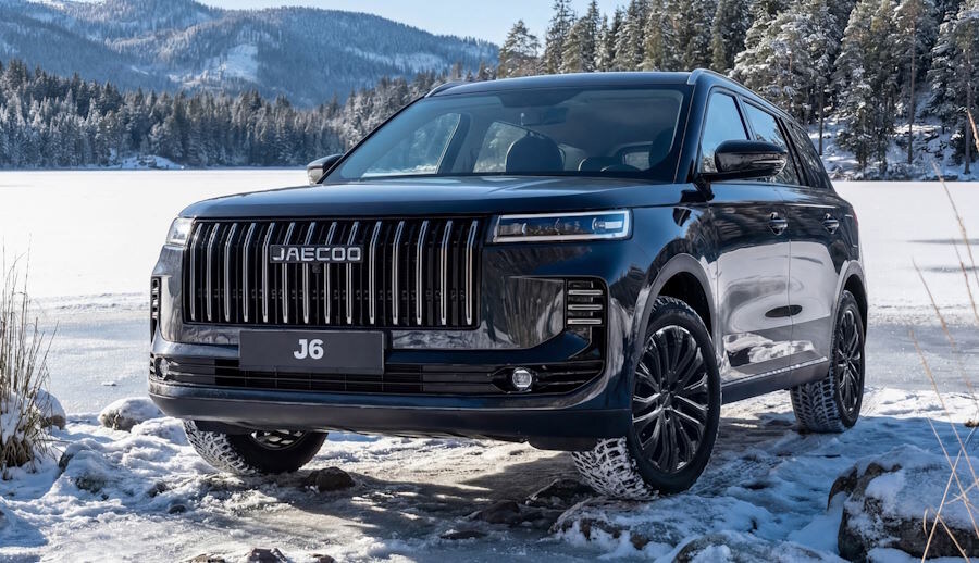 В России появился компактный кроссовер для путешествий. Цена уже объявлена