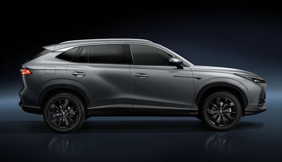 Дёшево больше не будет: объявлены цены на новые Москвичи