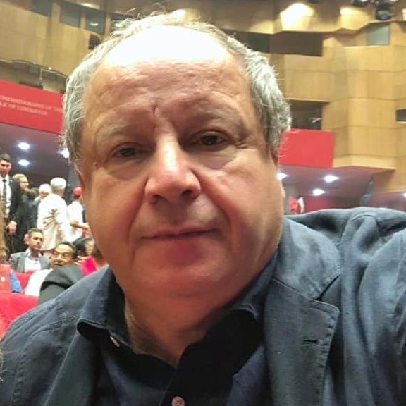     Дмитрий Астрахан представит «Жёлтого карлика» в Театре на Трубной и устроит творческий вечер «Ты у меня одна»