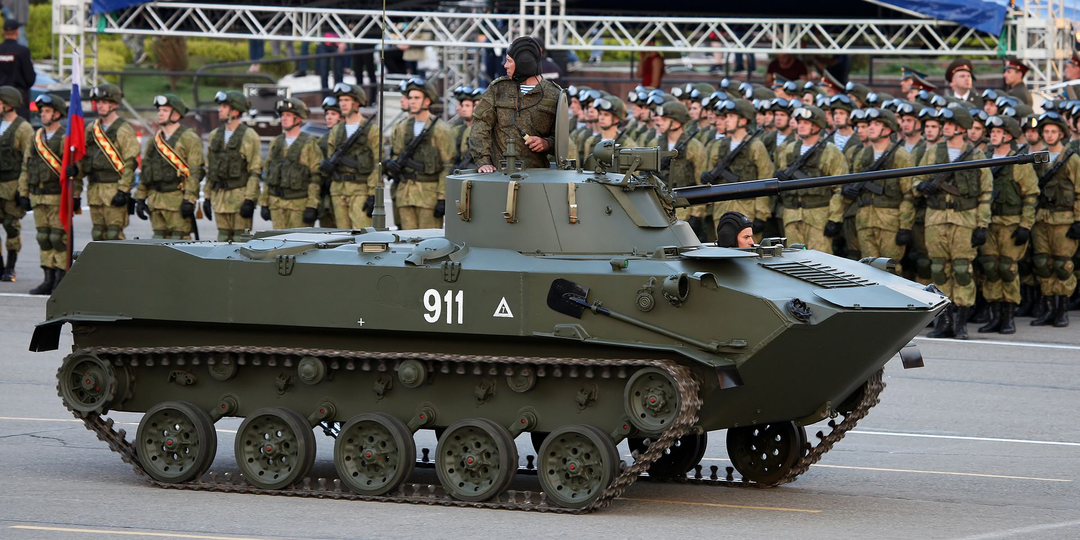 Броня России. Новая игрушка для ВДВ, 1982