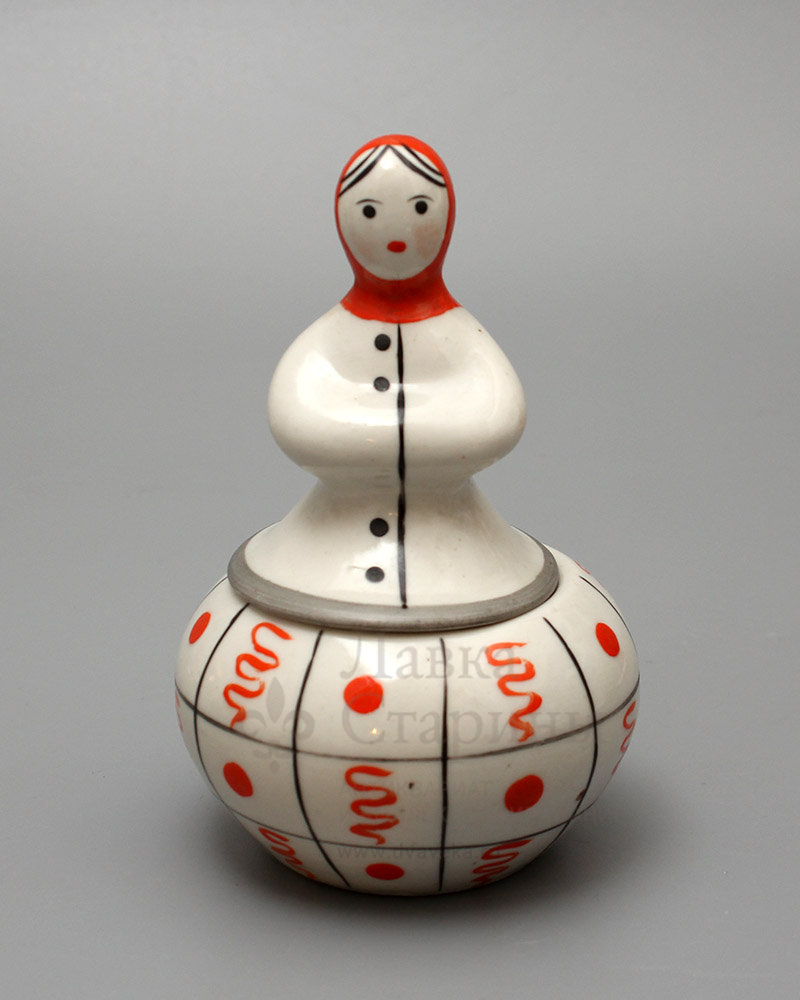 Фарфоровая шкатулка, пудреница, туалетная коробочка «Матрешка», скульптор Квитницкая Н. Б., старая Гжель, 1960-е. Фото с нашего сайта dvaveka.ru