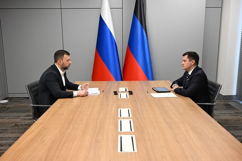    Пушилин поставил задачи перед новым и.о. министра экономического развития ДНР. Фото: Официальный сайт Главы ДНР