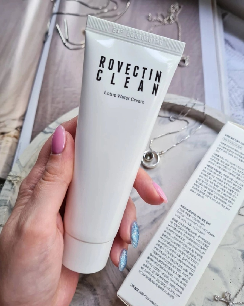 Крем для лица от бренда "Rovectin", упаковка 