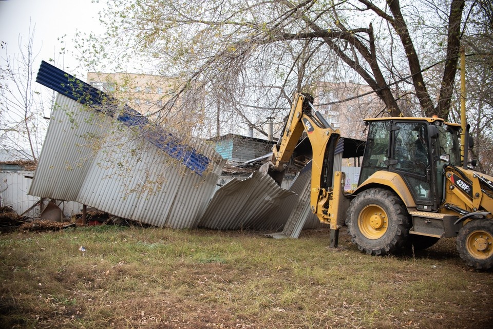    В Самаре объявили поиск подрядчика для разработки проектной документации по сносу двух нежилых зданий в поселке Мехзавод. Ксения ТИМОФЕЕВА