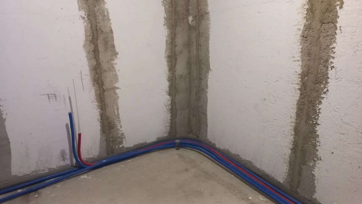 Элегантное закругление в районе поворота трубы под 90 градусов.