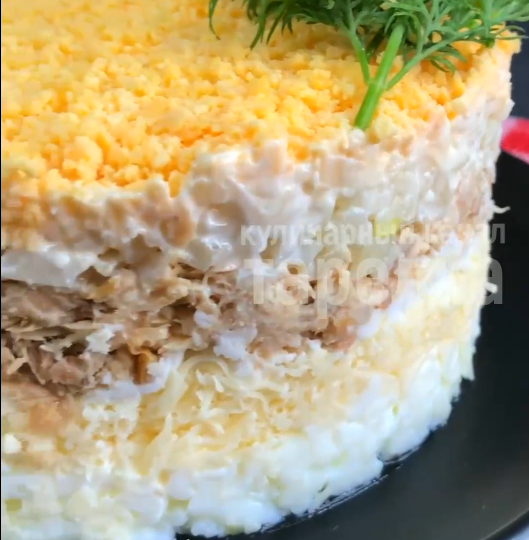 Почему мы всю жизнь неправильно готовим «Мимозу» — и даже не догадываемся об этом