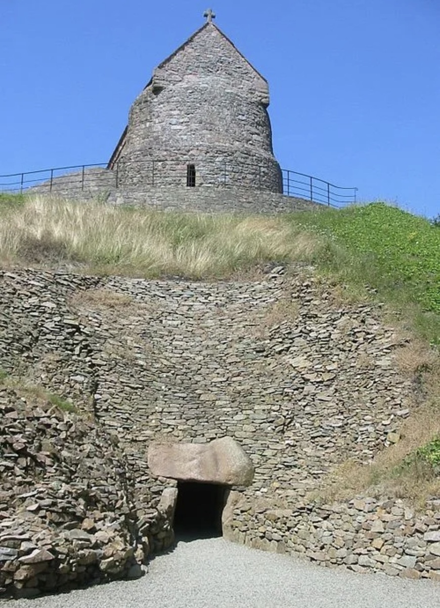 Дольмен Ла-Хуг-Би. Фото из сети