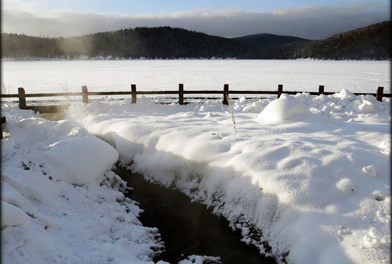 Бухта Змеиная и горячий источник