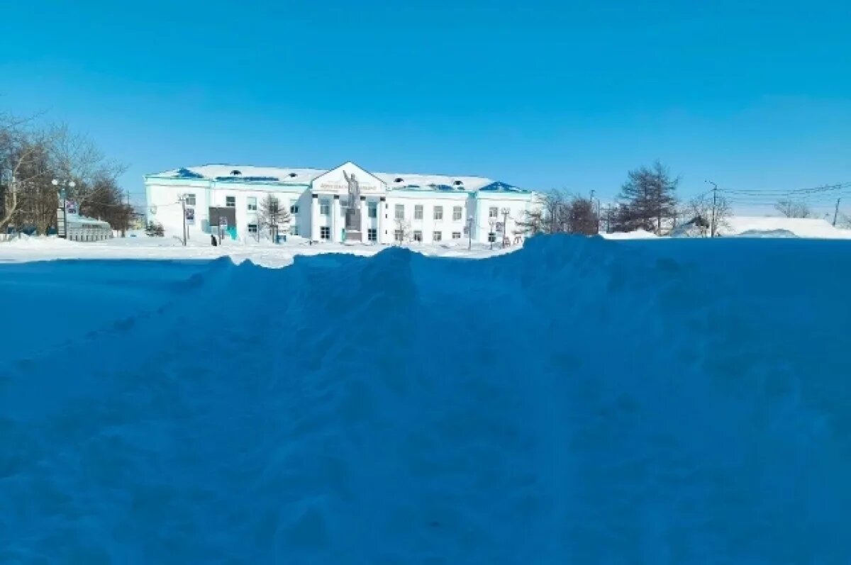    Обильный снег и ветер парализовали Охотский округ в Хабаровском крае