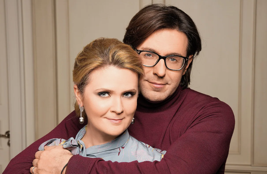 на фото Андрей Малахов и Наталья Шкулева