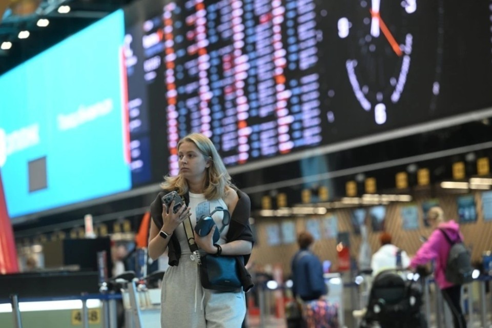    АТОР: около 1,5 тысячи российских туристов уже вывезли с Ближнего Востока Евгения ГУСЕВА