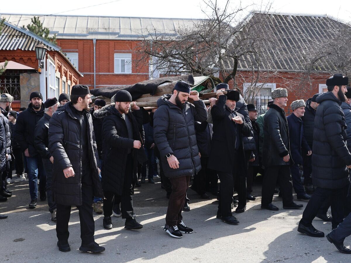    Похороны Умара Джабраилова | © РИА Новости / Елена Афонина