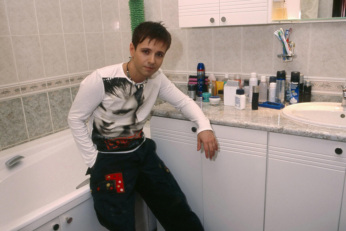 Андрей Губин в молодости у себя дома!