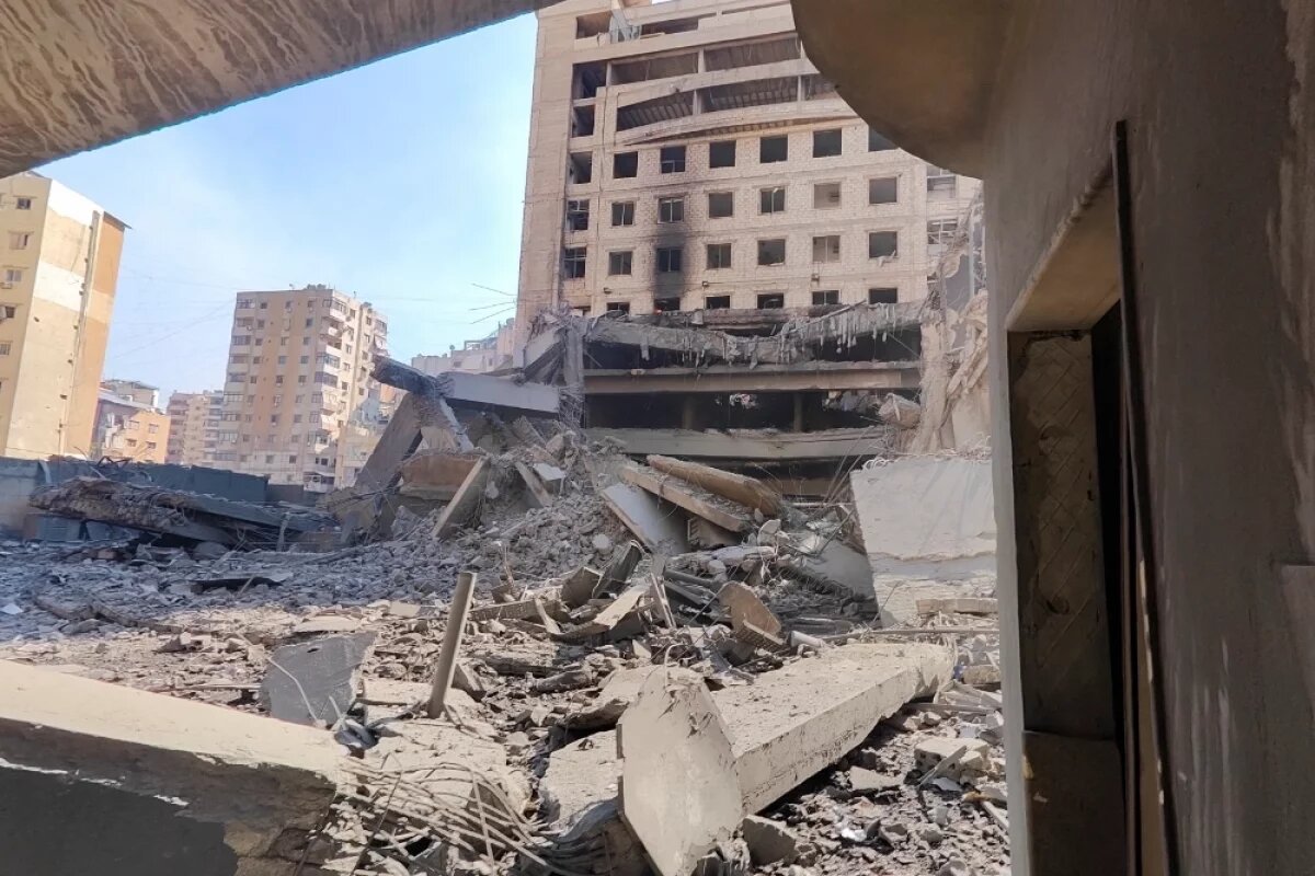    Официальные цифры погибших в Иране не менялись — 555 человек. Израиль при этом сообщает о ликвидации более тысячи бойцов КСИР.