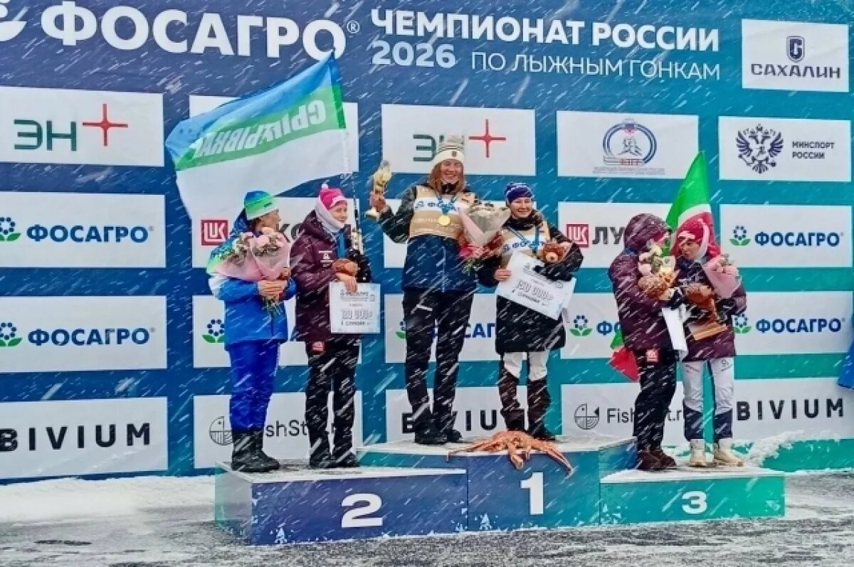    Паслер поздравил свердловских лыжниц с победой на Чемпионате России
