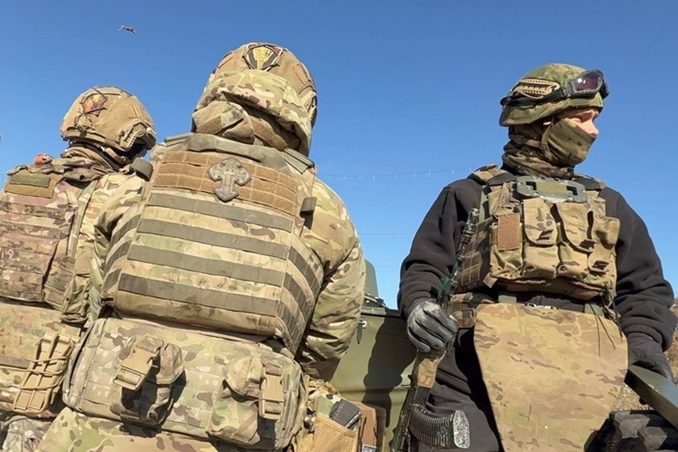    Военнослужащий с позывным «Танкист» сумел увести автомобиль от атаки украинского FPV-дрона на Херсонском направлении Александр КОЦ