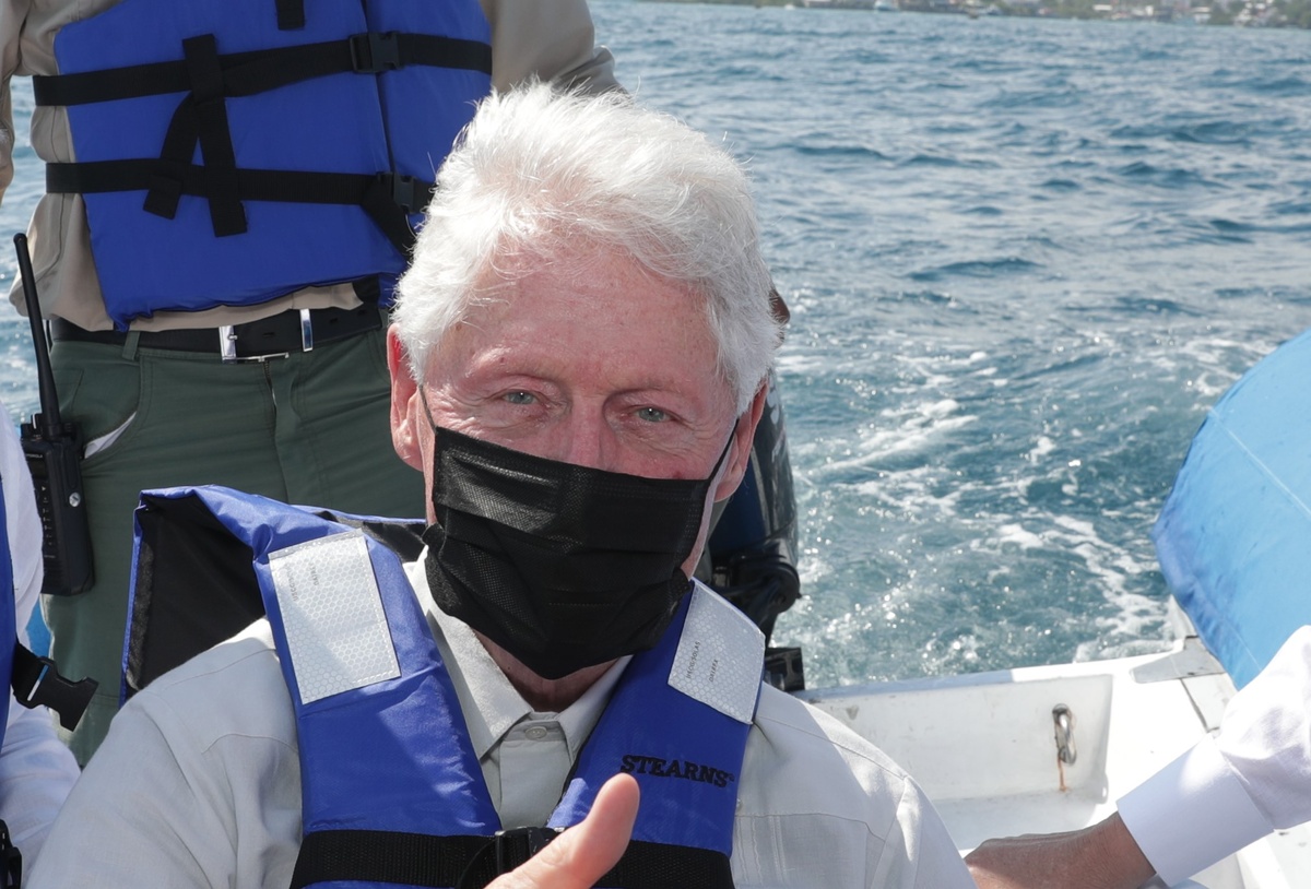     Билл Клинтон   
(cc) Presidencia de la República del Ecuador