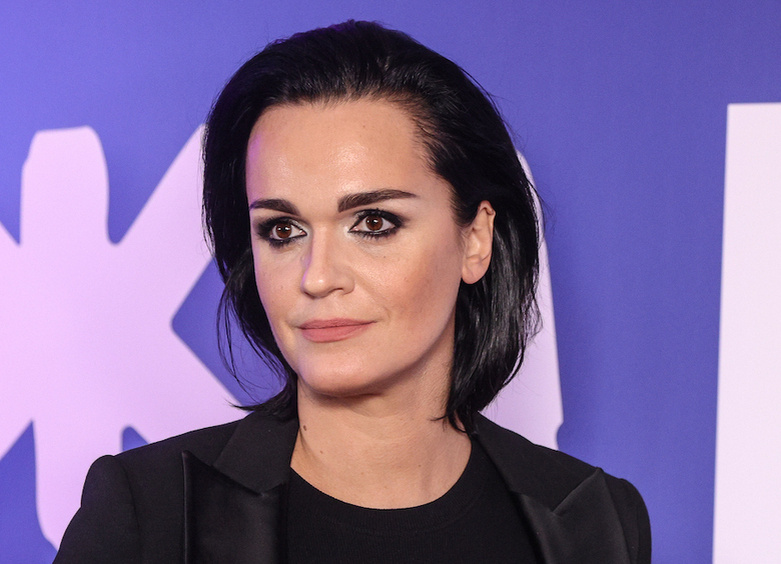     певица Слава