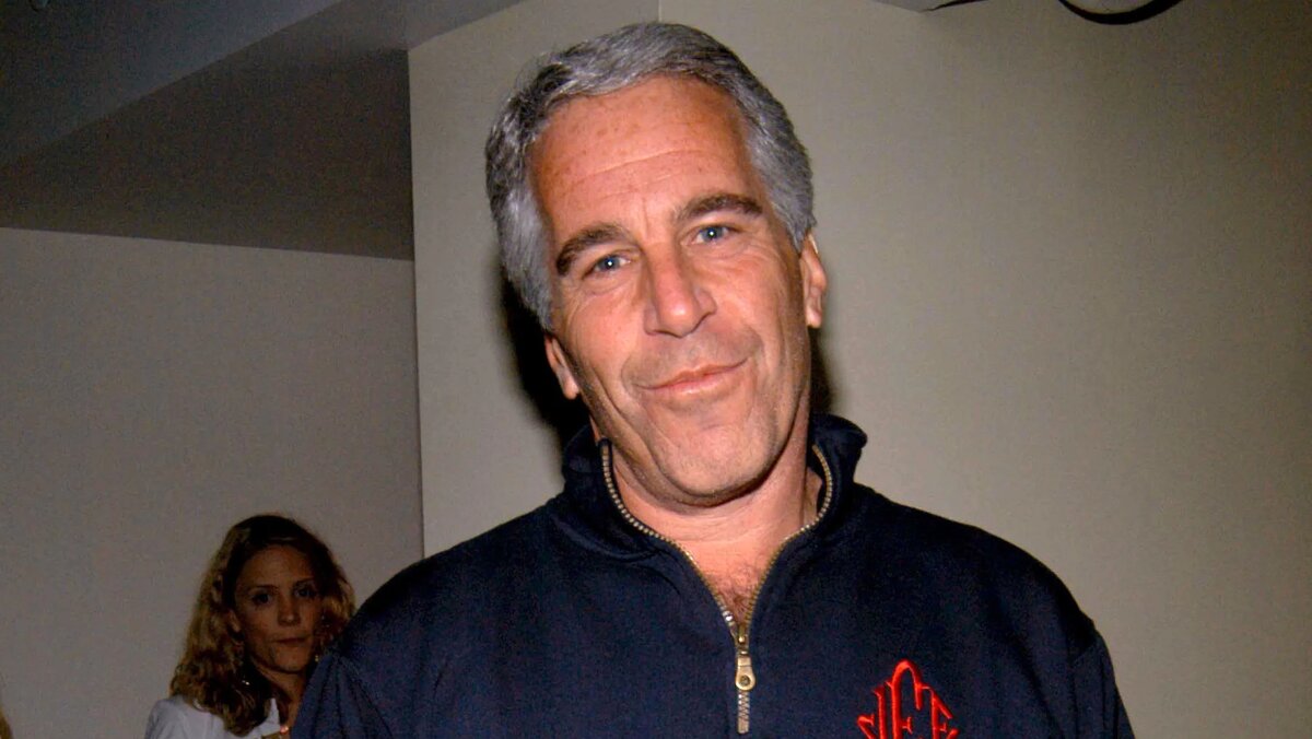 Джеффри Эдвард Эпштейн (20 января 1953, Бруклин, Нью-Йорк — 10 августа 2019, Нью-Йорк, США) — американский финансист, филантроп и зарегистрированный преступник.