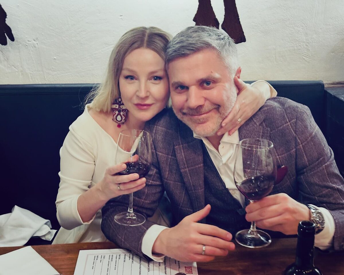    Ольга Медынич и Джемал Тетруашвили отметили розовую свадьбуСоцсети Джемала Тетруашвили