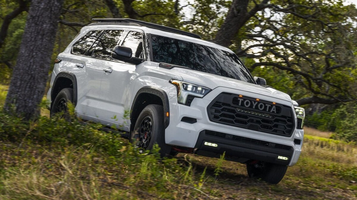    Toyota Sequoia. Фото Toyota