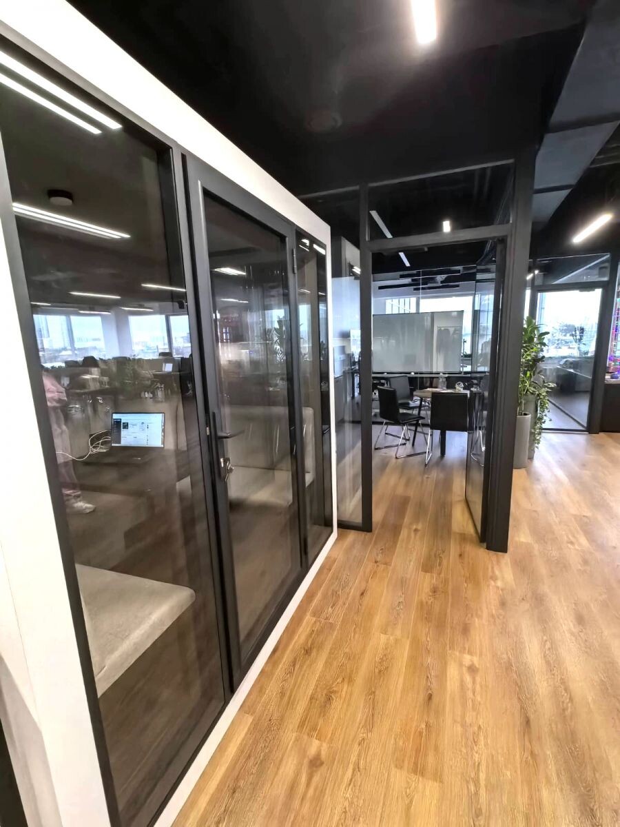 Покраска стен и потолка в офисе компании ТАРГЕТ