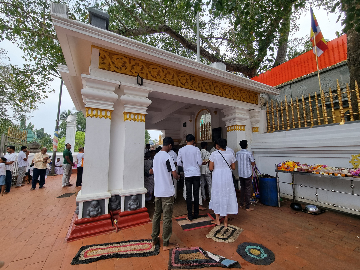 Буддийский храм. Шри-Ланка. Фото автора статьи.