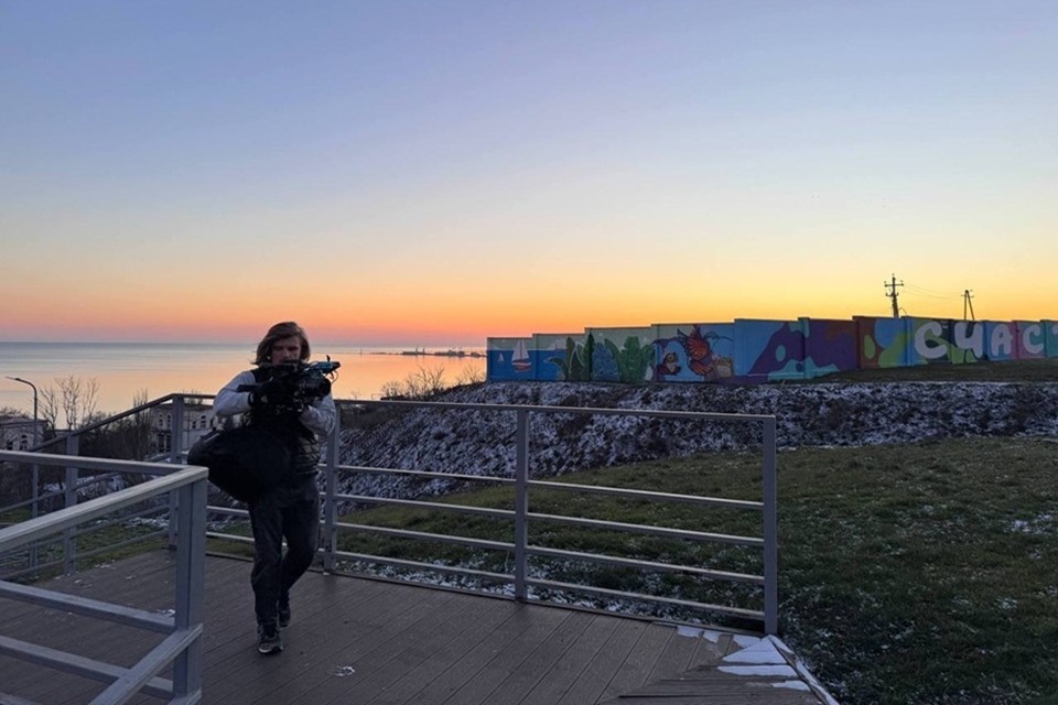    В Мариуполе отсняли блок для документального фильма «Мечты под огнем». Фото: Ленфильм