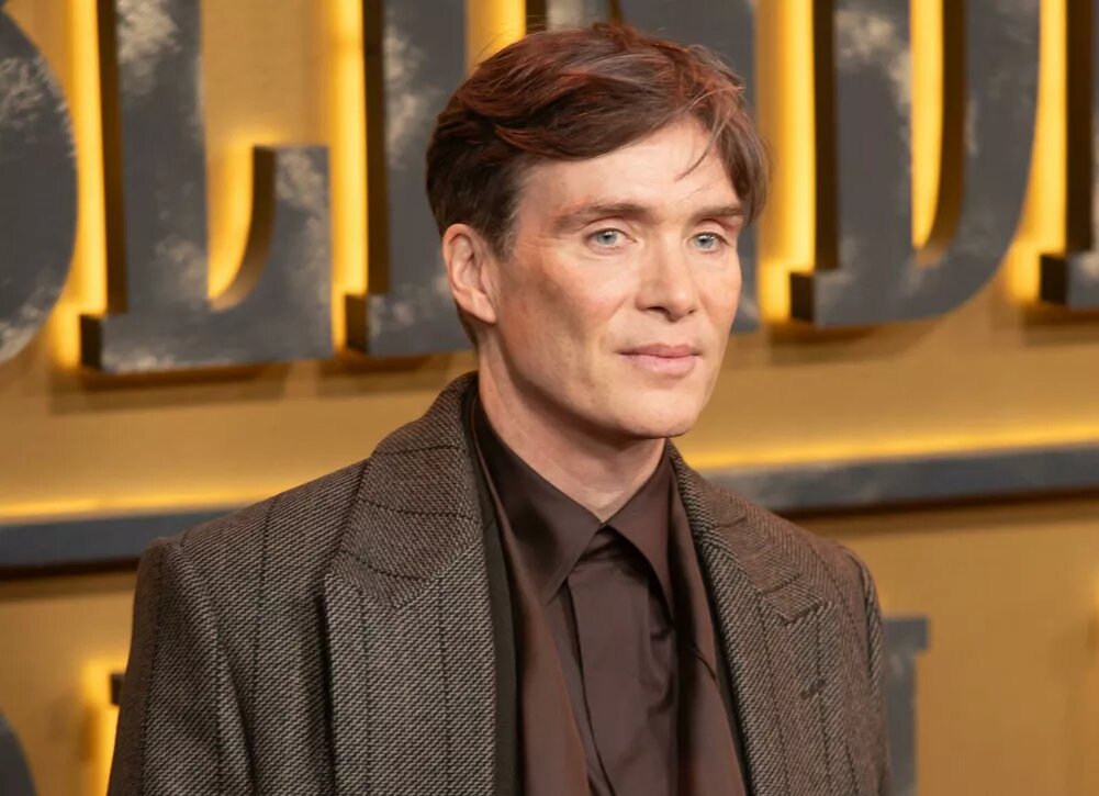    Мужской образ дня: 49-летний Киллиан Мерфи на премьере полнометражных "Острых козырьков"