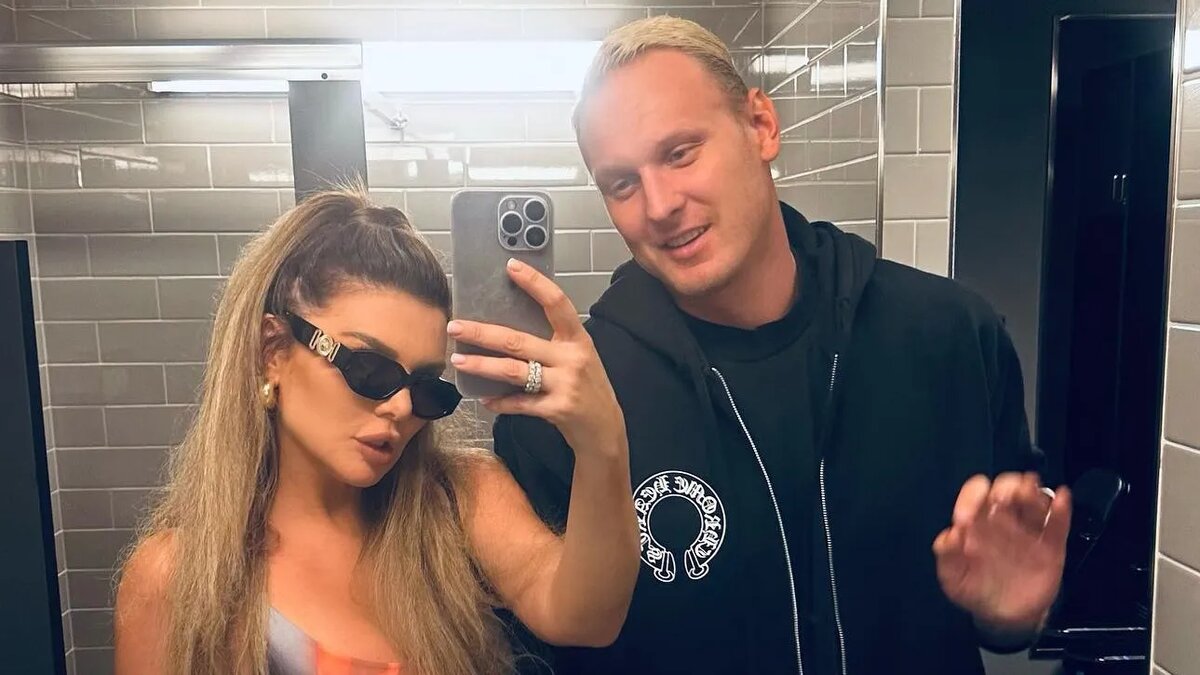    Соцсети Анны Седоковой