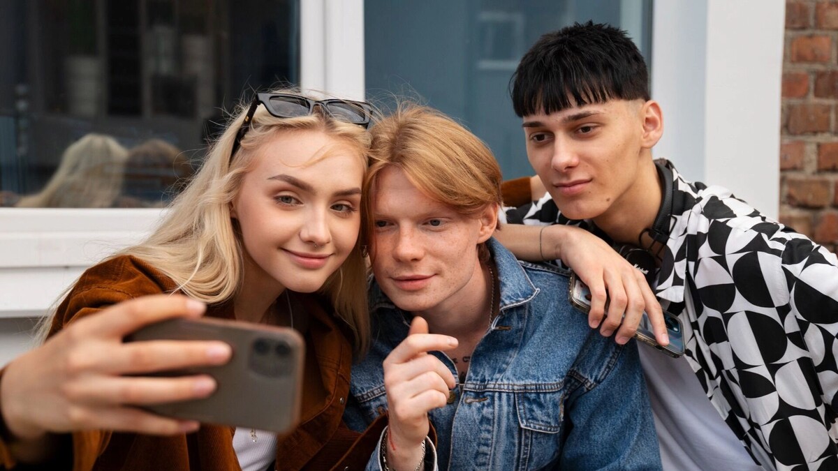    Подростковые тренды за последние 10 лет: обзор   freepik.com