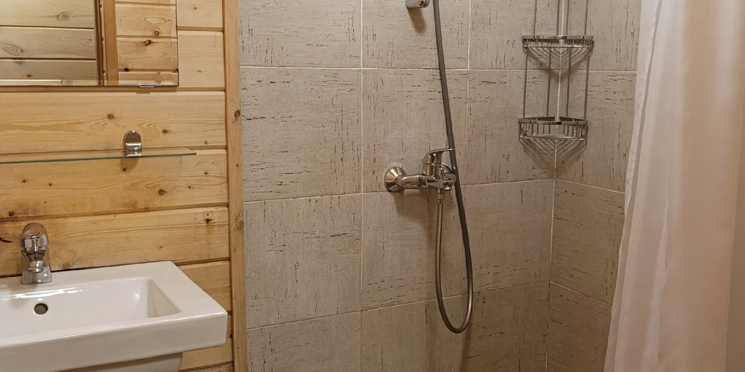 3 неочевидных плюса номера без ванной в отеле