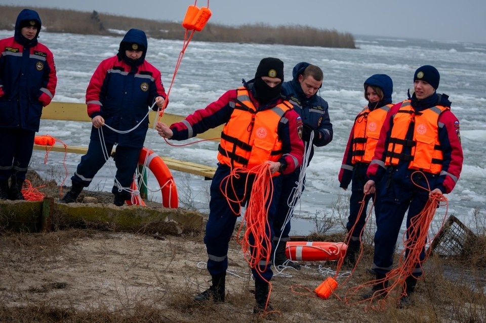    Будущих спасателей учили находить пострадавших и действовать в условиях ЧП. Фото: ВСКС