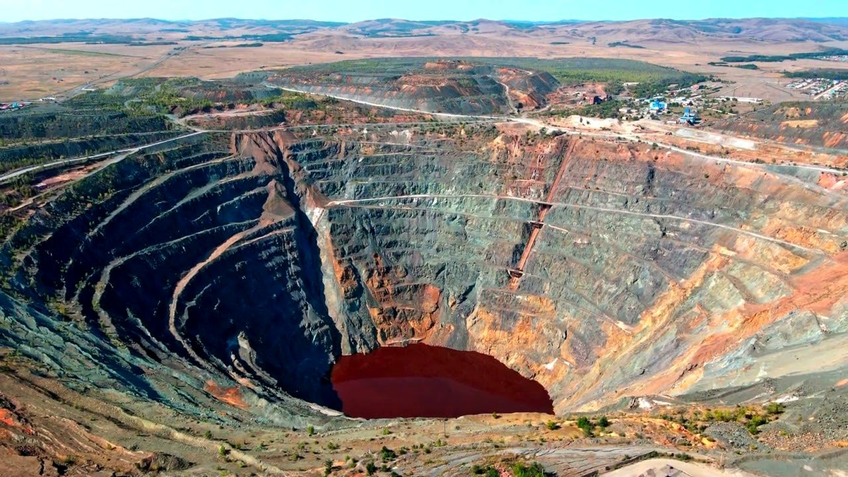 Сибайский карьер, Башкирия.  Ихображения взяты из открытых источников.