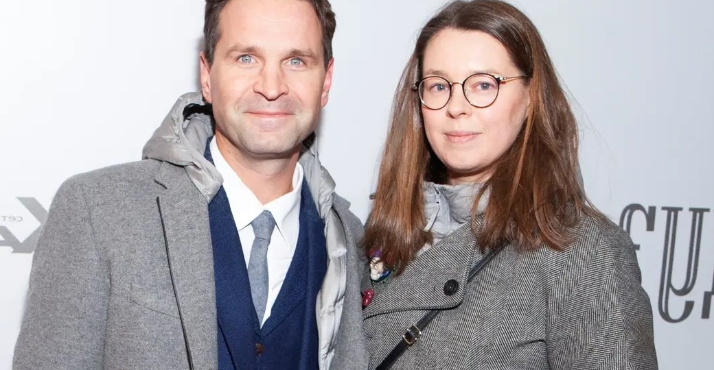 Как выглядят незвёздные жёны 10 популярных актёров