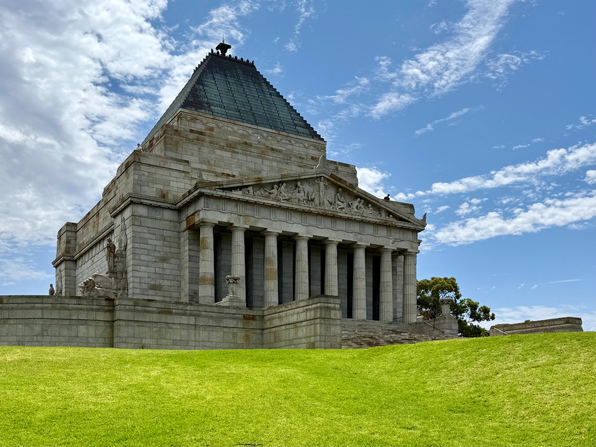 Монументу памяти (Shrine of Remembrance), Мельбурн, Австралия