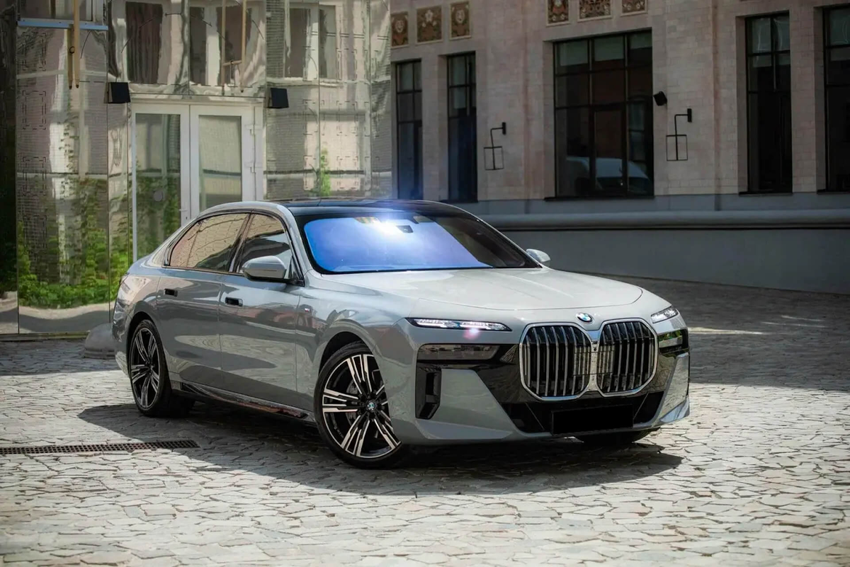 BMW в кузове G70