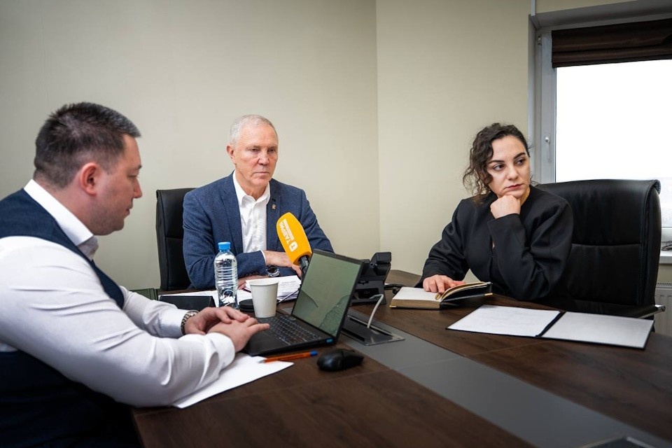    Губернатор Владимир Сальдо провел совещание с правительством региона Фото: ТГ-канал Владимира Сальдо