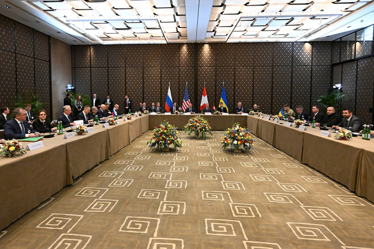    «Лапти для Зеленского». Глава киевского режима назвал предпочтительные места для трёхсторонней встречи с США и РФ