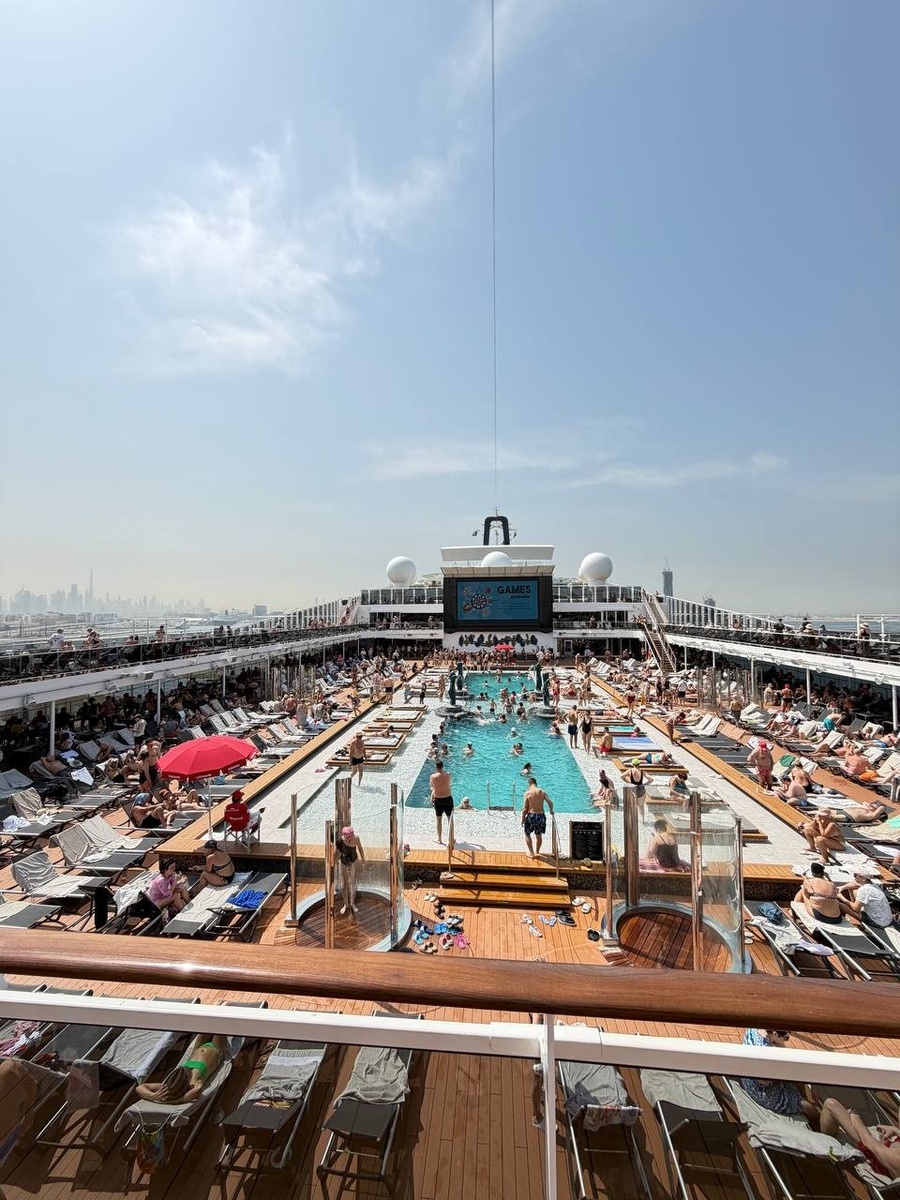 Судно MSC Euribia, которое должно было отправиться в Доху. Фото: предоставлено Еленой