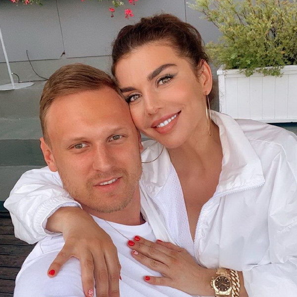     Анна Седокова обвинила родственников Яниса Тиммы в жадности