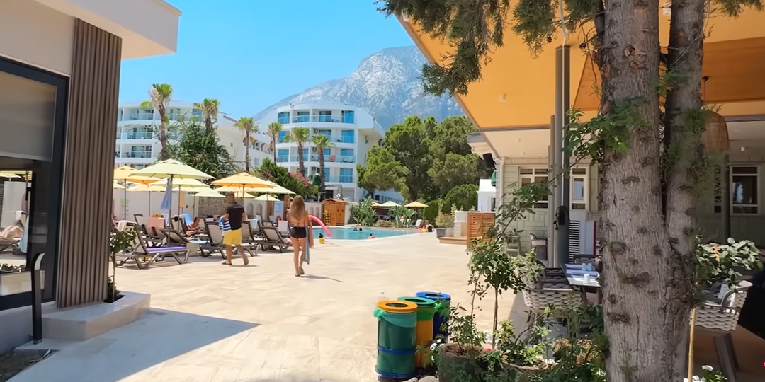 Переехали из «тройки» в «четверку» за 25$. Шок, восторг и честный обзор Rose Garden Premium 4*