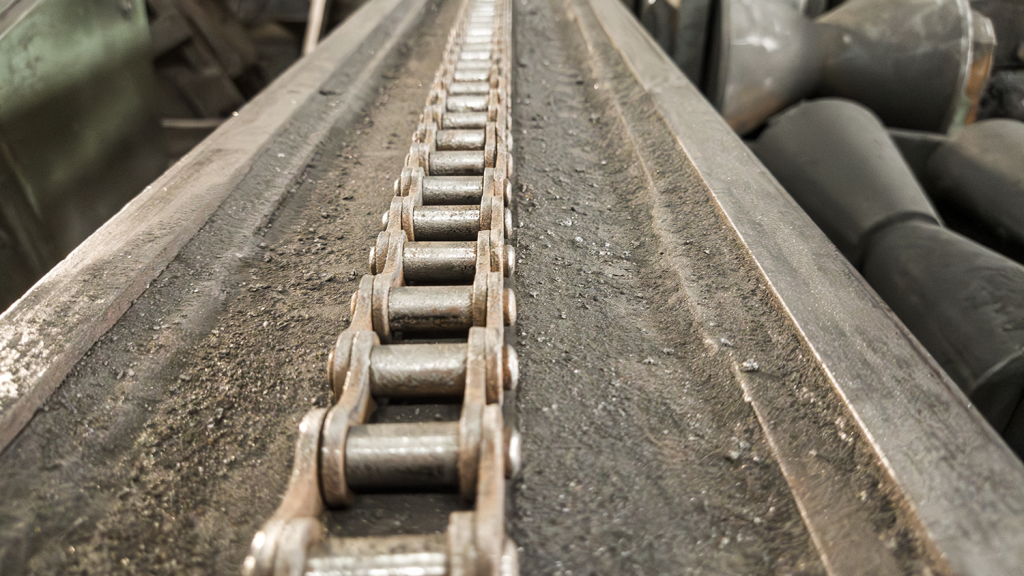 Промышленная цепь в условиях запыленности